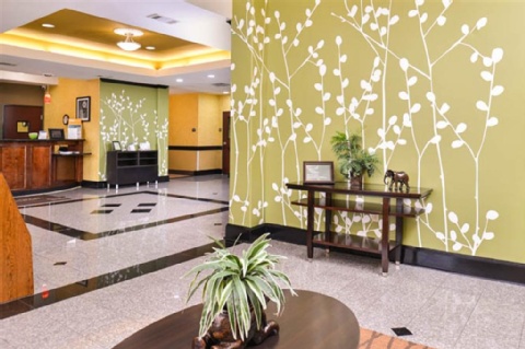 Sleep Inn & Suites Near Downtown North