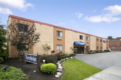 Travelodge By Wyndham Cleveland Lakewood
