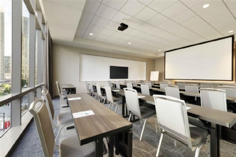 Homewood Suites By Hilton Chicago West Loop