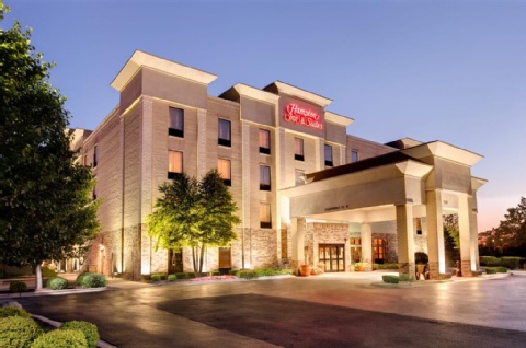 Hampton Inn & Suites Addison