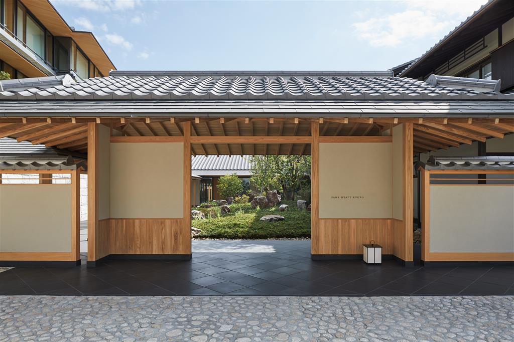Park Hyatt Kyoto traditional Japanese garden with the contemporary architectural integration and the Higashiyama hillside backdrop