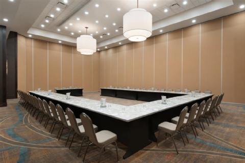 Embassy Suites By Hilton Chicago Naperville