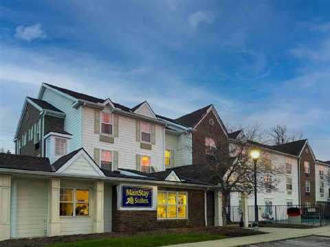 Mainstay Suites Middleburg Heights Cleveland Airport