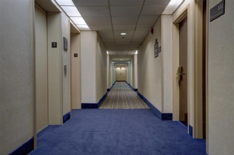 Surestay Plus Hotel By Best Western Chicago Lombar