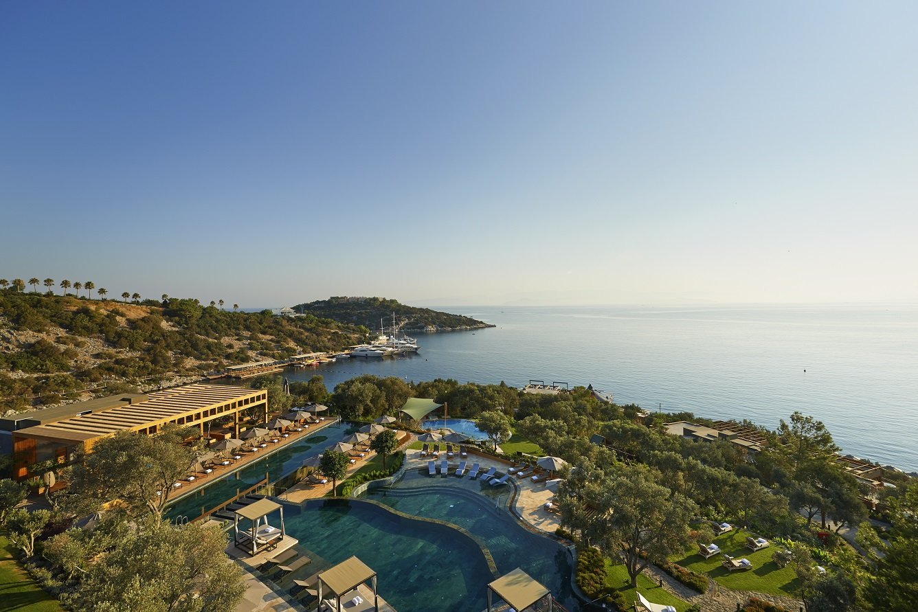 A Mandarin Oriental Bodrum guest accommodation with the substantial private terrace orientation toward the Aegean and the dedicated contemporary Mediterranean interior configuration