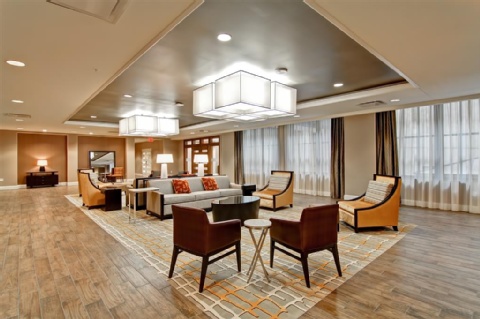 Hampton Inn And Suites Cincinnati - Downtown