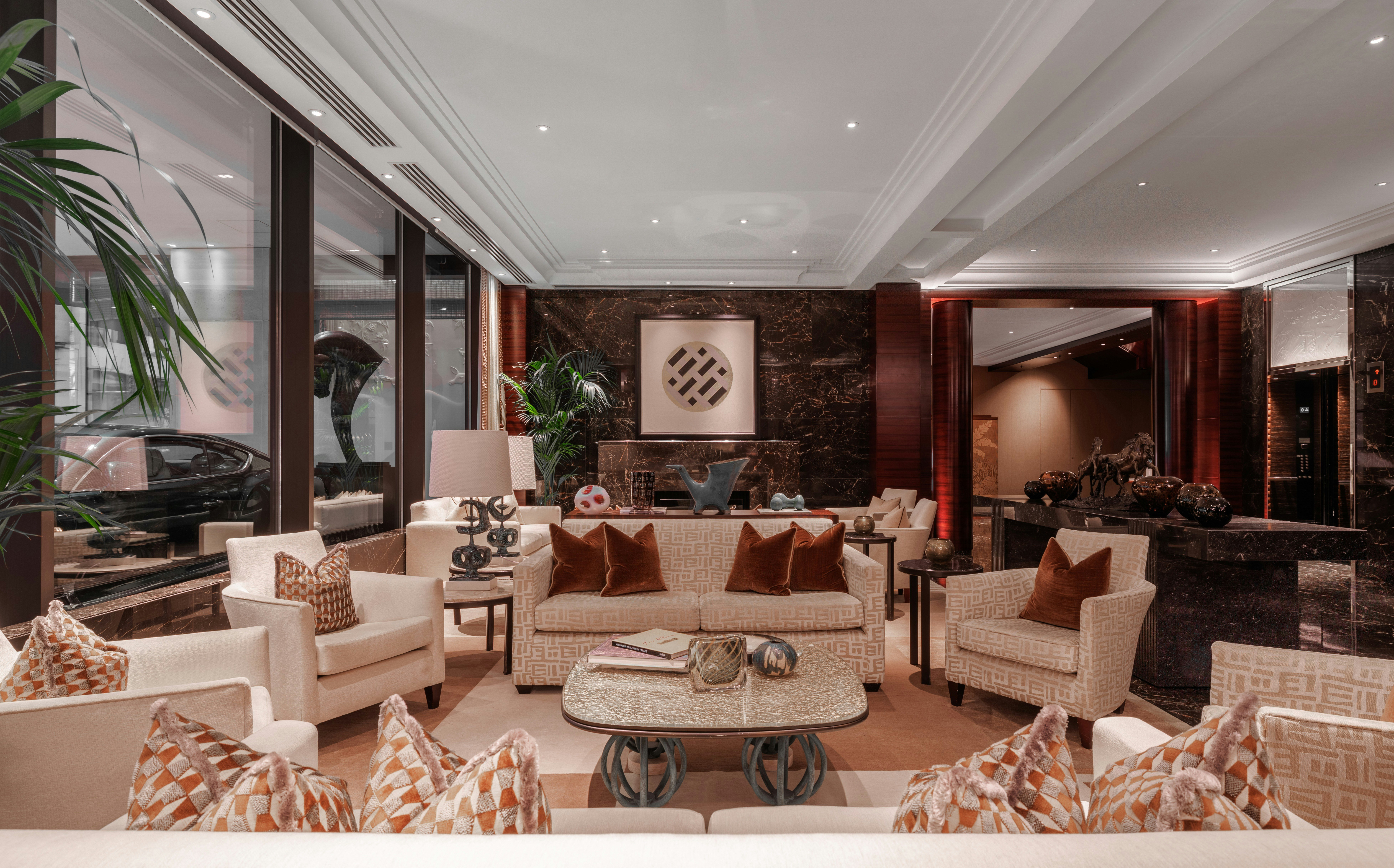 A Four Seasons Hotel London at Park Lane guest accommodation with the substantial Pierre-Yves Rochon contemporary Mayfair luxury interior identity and the dedicated Hyde Park-facing orientation evocative of the property's specific Park Lane luxury configuration