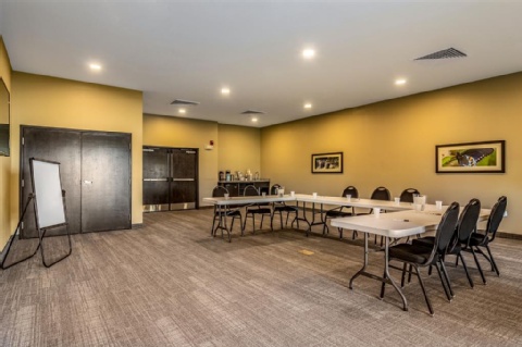 Comfort Suites